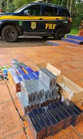 PRF apreende cigarros eletrônicos e medicamentos ilegais em Lajeado/RS