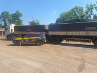 PRF flagra bitrem transitando com 25 toneladas de excesso de peso em Iraí/RS