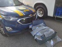 PRF prende traficante transportando maconha dentro de ônibus em Capão do Leão