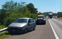 PRF prende motorista embriagado e sem CNH que se envolveu em acidente em Três Cachoeiras