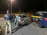 PRF prende homem com cigarros contrabandeados após fuga frustrada em Bagé