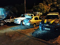 Contrabandistas armados são presos pela PRF, PC e BM com carro carregado de cigarros paraguaios