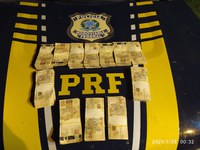 PRF apreende 60 mil reais sem origem comprovada em Alegrete