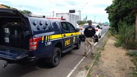 PRF prende criminoso com carro clonado em São Leopoldo
