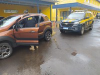 PRF prende criminoso por receptação de veículo em Gravataí