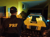 PRF prende traficante transportando cocaína avaliada em 1 milhão e meio de reais em Vacaria