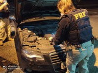 PRF prende três traficantes com cocaína em Pelotas