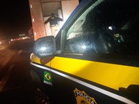 PRF apreende mais de 1,5 tonelada de camarão sendo transportado sem as mínimas condições de higiene em Eldorado do Sul