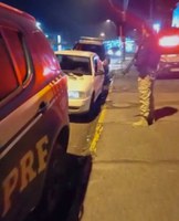 PRF e BM prendem criminoso e recuperam dois carros