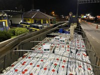 PRF prende contrabandista com mais de 10 toneladas de agrotóxicos proibidos no Brasil