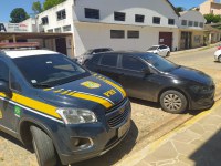 PRF prende traficante com maconha e drogas sintéticas em Tapes