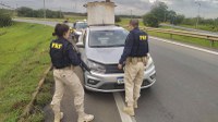 PRF recupera carro furtado e prende receptador