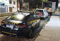 PRF apreende caminhão com um milhão em mercadorias importadas ilegalmente em Bagé