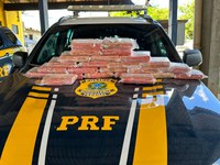 Em Ariquemes/RO, PRF apreende cocaína em compartimento oculto do automóvel