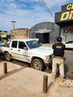 Em Porto Velho/RO, PRF recupera carro com registro criminal ativo para furto
