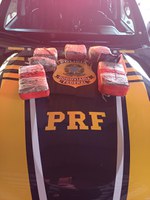 PRF localiza entorpecente em compartimento de motor durante fiscalização em Ji-Paraná/RO