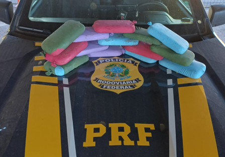 Droga apreendida dentro de veículo em cegonha.png