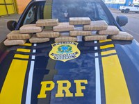 Em Porto Velho/RO, PRF prende passageira de táxi transportando drogas