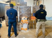 PRF e Receita Federal apreendem carga irregular de essência para narguilé em Porto Velho/RO