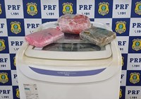 PRF apreende drogas em ônibus de viagem