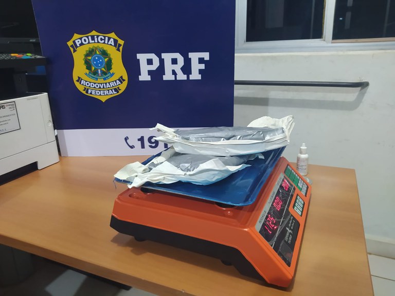 Em Porto Velho/RO, PRF apreende pouco mais de 1kg de cocaína