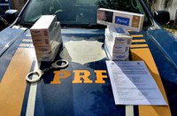 Em Porto Velho/RO, PRF e PMRO, em ação conjunta, apreendem 3 mil maços de cigarro contrabandeados