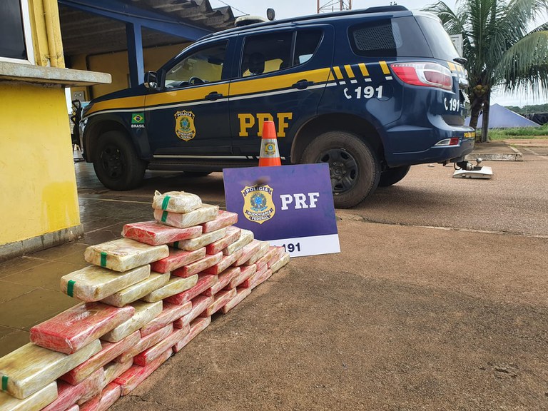 Em Porto Velho/RO, PRF apreende 47 kg de cocaína