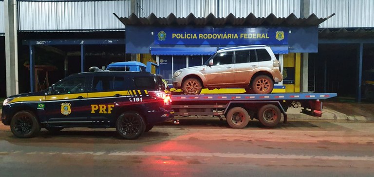 Em Rondônia, PRF recupera três carros e duas motos roubados