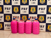 PRF em Rondônia apreende mais de 19 kg de substância líquida contendo droga dissolvida