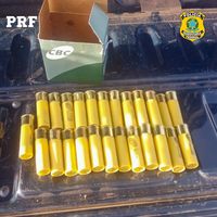 PRF apreende 25 munições e flagra motociclista sem CNH transportando 3 passageiros