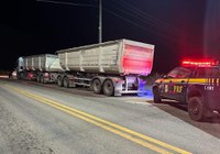 PRF em Roraima recupera carreta com restrição de Roubo/Furto