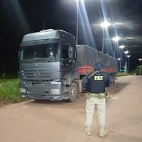 PRF apreende caminhão trator adulterado na BR 174