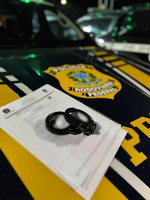 PRF prende dois homens foragidos da Justiça