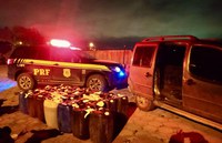 Em Boa Vista, PRF apreende mais de mil litros de combustível irregular