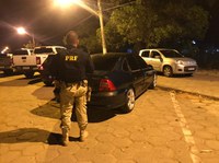 PRF prende homem por mandado de prisão preventiva em aberto por tráfico internacional de drogas