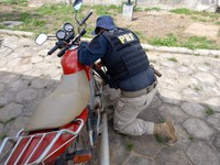 PRF prende homem por transitar com motocicleta adulterada