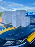 PRF apreende carga milionária de iphones em fundo falso de caminhonete em Roraima
