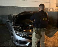 Carro roubado no RJ é recuperado na BR-101 em Navegantes