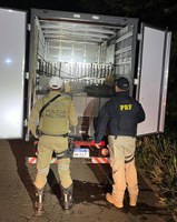 PRF e PMRv localizam mais de 2 mil garrafas de vinho importadas ilegalmente no oeste