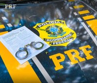 Homem procurado por receptação e uso de documento falso é preso pela PRF pela terceira vez