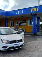 Carro roubado no Paraná e que circulava clonado é recuperado em Jaguaruna