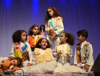 PRF e Detran/SC usam teatro para formar futuros motoristas e salvar vidas