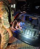 Casal de jovens é preso com 177 quilos de maconha na BR-101 em Araquari