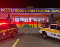 Ação conjunta PRF e PMRv apreende 150 quilos de maconha em Luzerna