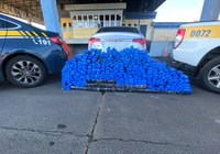 Ação conjunta: PRF e PMRv recuperam carro roubado e apreendem 300 kg de maconha em Água Doce