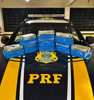 Motorista tenta fugir da PRF na Grande Florianópolis e é pego com 25 quilos de cocaína