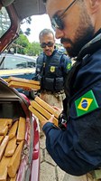 PRF intercepta 120 kg de maconha na BR-282 em Chapecó que iriam para a grande Florianópolis