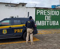 Homem procurado por estupro de vulnerável é preso na BR-101 em Laguna