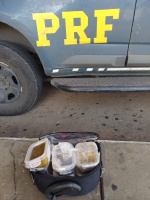 PRF apreende haxixe marroquino em ônibus na BR-480