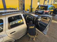 PRF recupera dois veículos em ações no Planalto Norte